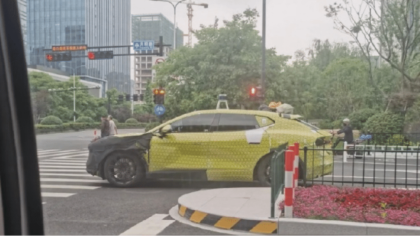 شبكة السيارات الصينية – لوتس إليتر الاس يو في الكهربائية تظهر في صور تجسسية اثناء اختبارات الطرق في الصين
