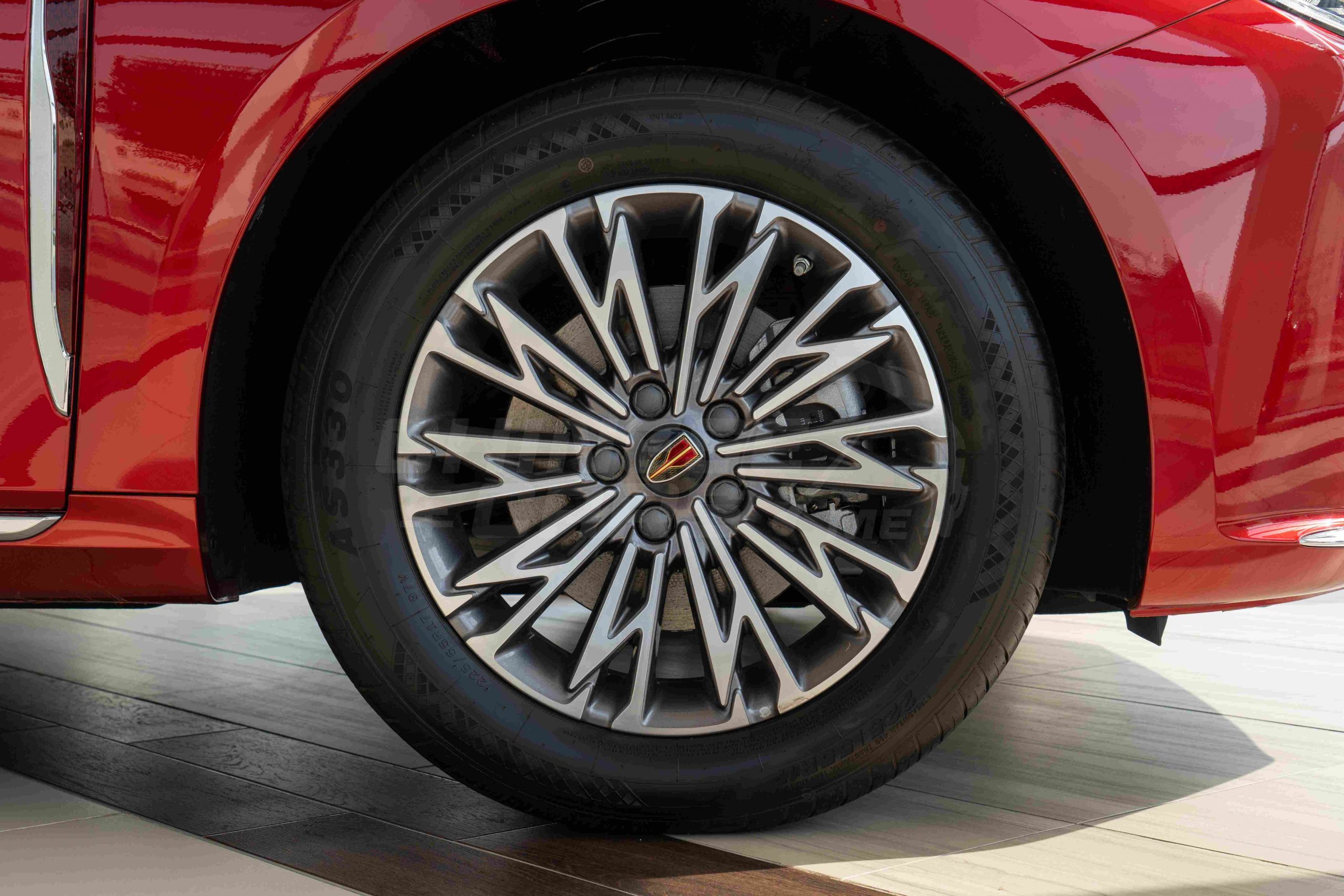 شبكة السيارات الصينية &ndash; مواصفات وتجهيزات هونشي أوسادو فئة "لكجري" موديل 2025