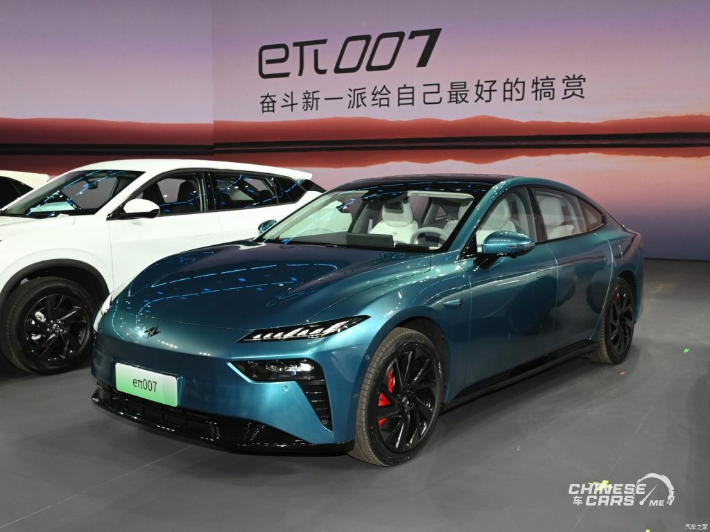 شبكة السيارات الصينية – ظهور سيارة Dongfeng eπ 007 لأول مرة (NEV فاخرة)