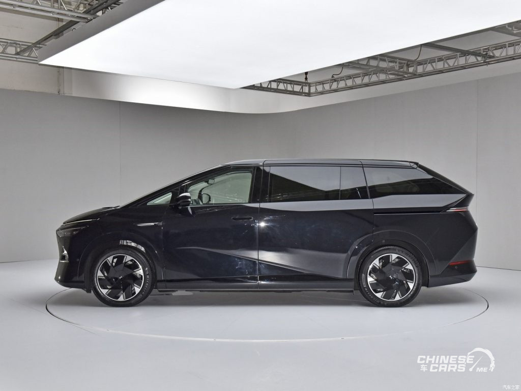 شبكة السيارات الصينية – سيارة Xpeng X9 الجديدة كليًا تظهر في معرض قوانغتشو الدولي للسيارات 2023