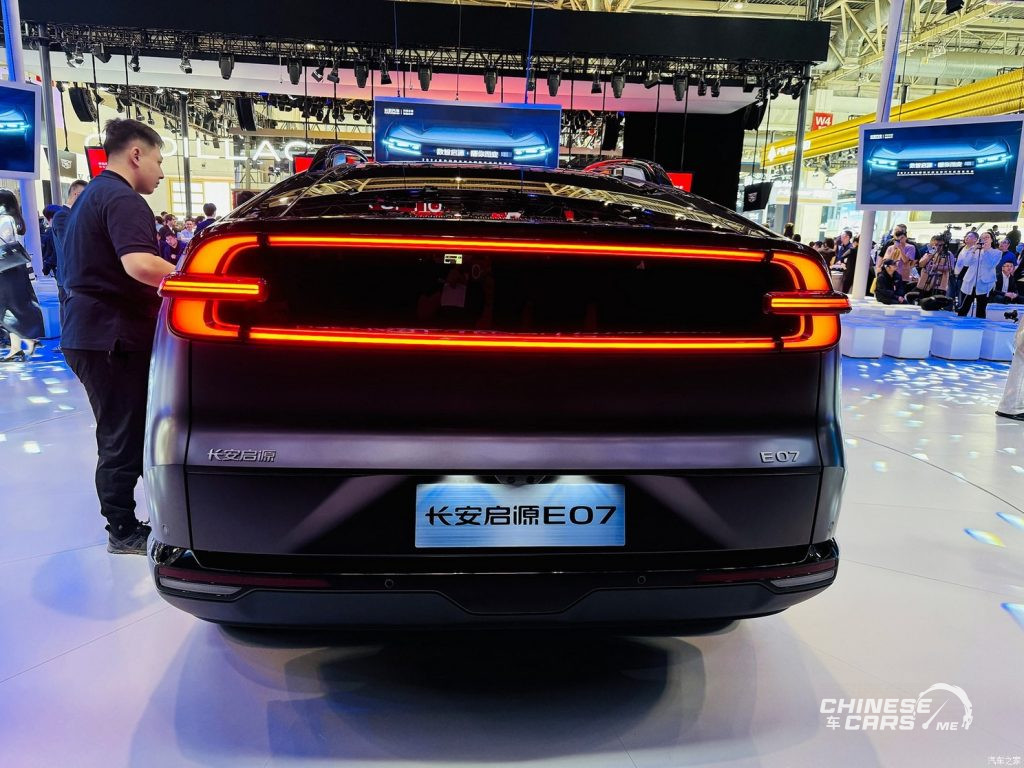 شبكة السيارات الصينية – جولة شبكة السيارات الصينية بمعرض بكين 2024 - Changan Qiyuan E07 تظهر للعلن لأول مرة بنسختها الإنتاجية