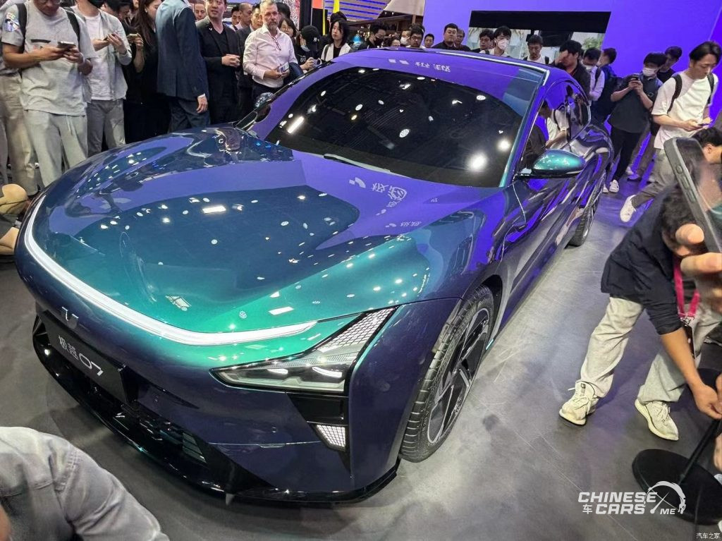 جولة شبكة السيارات الصينية بمعرض بكين للسيارات 2024 - جايدو 07 السيدان الكهربائية تظهر لأول مرة مرة أمام الجمهور العالمي