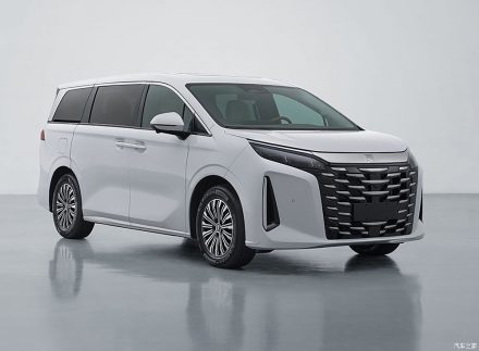 BYD Xia الـ MPV الجديدة في صورها الرسمية ومعلومات الإطلاق، ومتوقع لها أن تكون بسعر 300 ألف يوان (158.22 ألف رس)