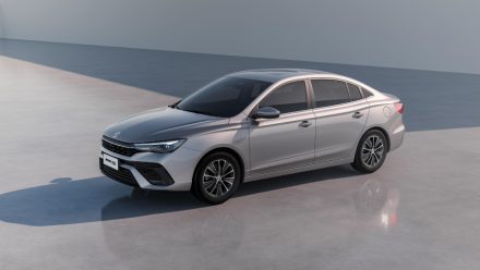 أهم التطورات والترقيات التي خضعت لها MG5 بجيلها الجديد “فيس ليفت” لعام 2025 عن الجيل السابق