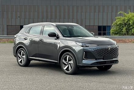 شانجان CS55 PLUS موديل 2025 بطراز هجين PHEV.. تعرف على بياناتها