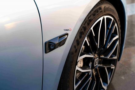 زيكر 001: الفخامة تتجسد في كل زاوية داخل وخارج السيارة