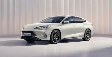 قراءة تفصيلية لسيارة BYD Seal 7 موديل 2025 الجديدة بالسعودية