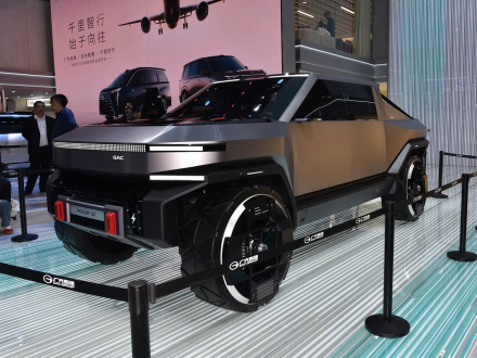GAC PICKUP 01: بيك أب صيني مستقبلي بتصميم سايبربانك وتكنولوجيا ذكية – الإطلاق العالمي يبدأ في 2027