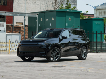 استثمار FAW في Leapmotor: شراكة استراتيجية تُحوّل موازين صناعة السيارات الكهربائية في الصين