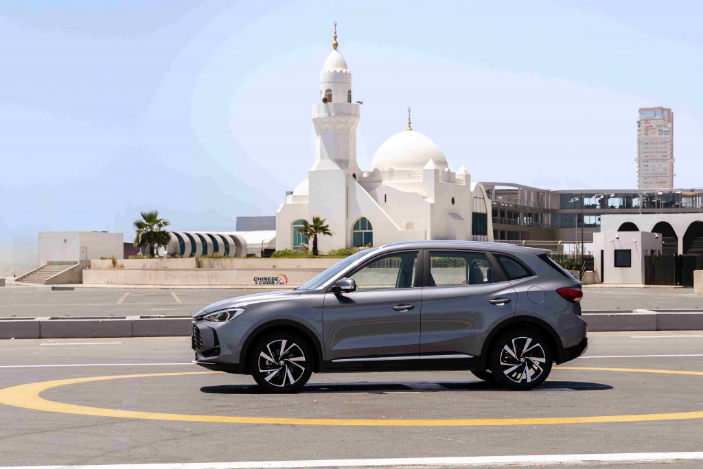 شبكة السيارات الصينية – مقارنة شاملة بين جيتور X50 2025 و MG ZS 2025 الجديدتين بالسعودية