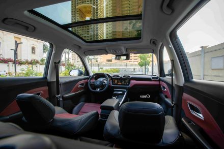 التجهيزات الداخلية لـ MG ZS موديل 2025 الجديدة كليًا بالسعودية