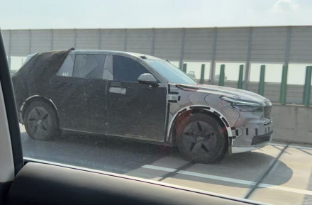 صور تجسسية تكشف عن سيارة ليداو ONVO” L80″ الجديدة: SUV عائلية بخمسة مقاعد من Nio… والإطلاق في الربع الرابع من 2025