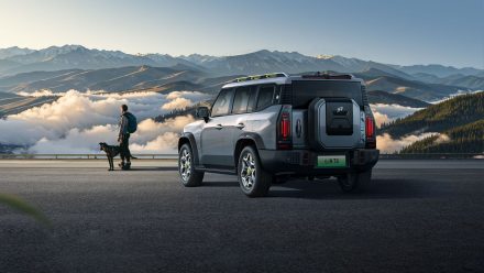 جيتور T2 iDM توفر تغذية كهربائية خارجية بميزة V2L