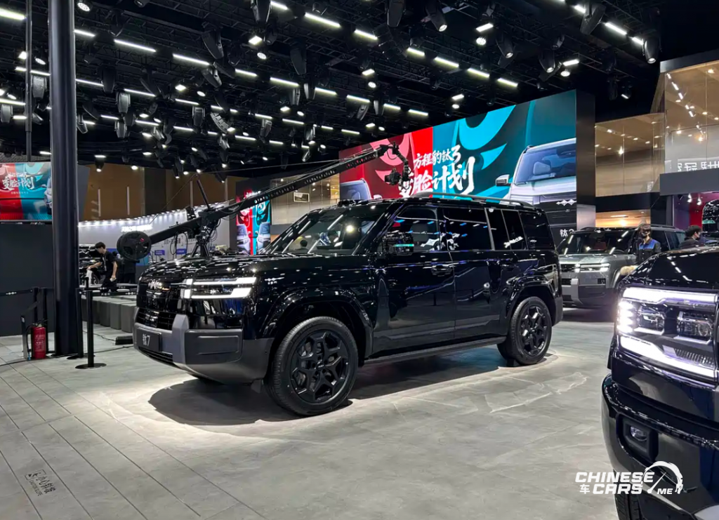 ليوبارد T7 تظهر رسميًا في معرض تشنغدو 2025: SUV هجينة PHEV تجمع بين الفخامة والذكاء والقدرات الميدانية 12 شبكة السيارات الصينية – ليوبارد T7 تظهر رسميًا في معرض تشنغدو 2025: SUV هجينة PHEV تجمع بين الفخامة والذكاء والقدرات الميدانية