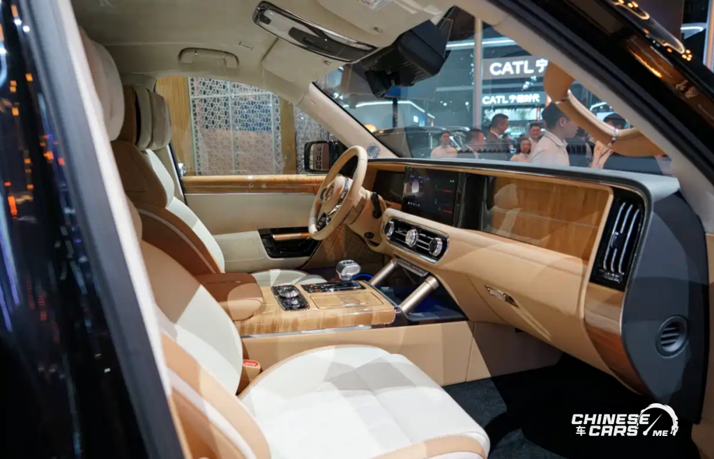 شبكة السيارات الصينية – هونشي GuoYao 2026: الـSUV الصينية الفاخرة بمحرك V8 جديد وقدرات استثنائية تظهر بمعرض تشنغدو 2025