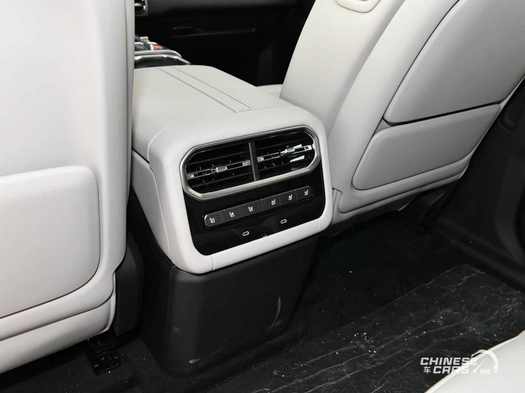 جيتور G700 الجديدة كليًا: ستبدأ البيع المسبع في الصين بعد أيام - SUV هجينة PHEV للطرق الوعرة وقدرات استثنائية!! 36 شبكة السيارات الصينية – جيتور G700 الجديدة كليًا: ستبدأ البيع المسبع في الصين بعد أيام - SUV هجينة PHEV للطرق الوعرة وقدرات استثنائية!!
