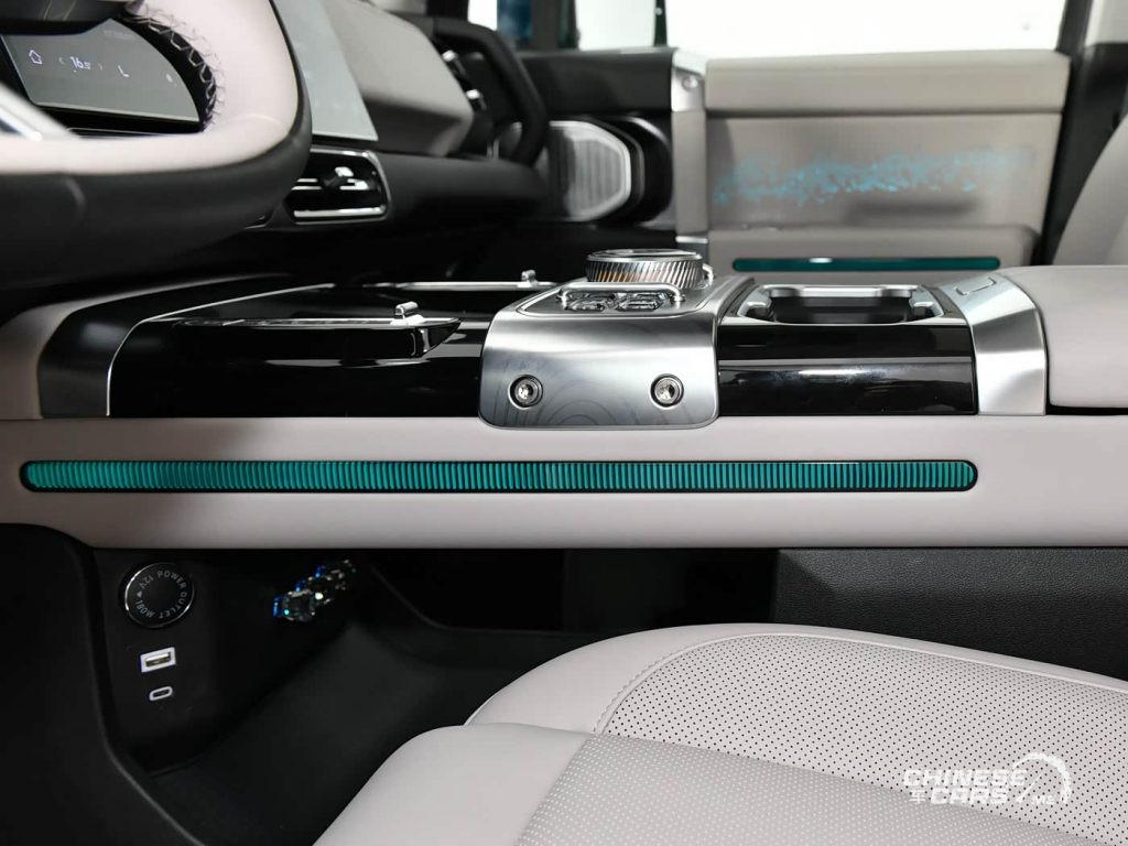 جيتور G700 الجديدة كليًا: ستبدأ البيع المسبع في الصين بعد أيام - SUV هجينة PHEV للطرق الوعرة وقدرات استثنائية!! 35 شبكة السيارات الصينية – جيتور G700 الجديدة كليًا: ستبدأ البيع المسبع في الصين بعد أيام - SUV هجينة PHEV للطرق الوعرة وقدرات استثنائية!!