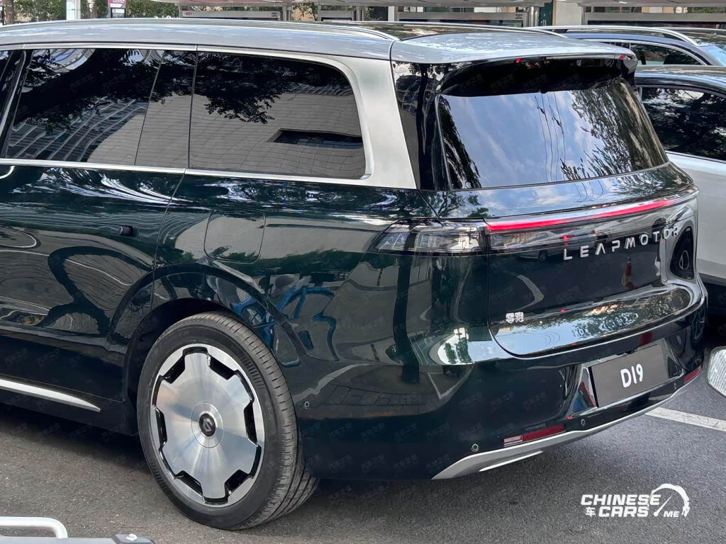 شبكة السيارات الصينية – ليب موتور D19 الجديدة: SUV عائلية فاخرة بثلاثة صفوف REEV تنطلق في أكتوبر 2025"