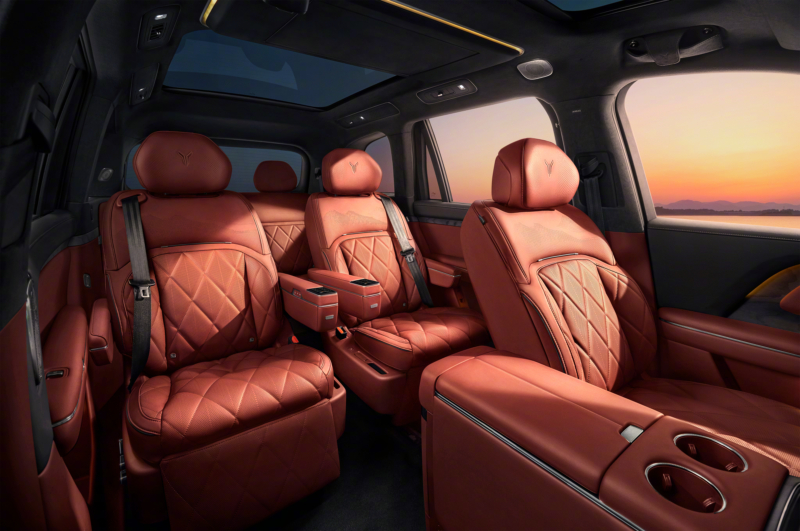 فويـا تايشان الجديدة كليًا – أفخم SUV هجينة من دونغ فينغ ببطارية 65 كيلوواط وسقف من التقنيات الذكية من هواوي 4 شبكة السيارات الصينية – فويـا تايشان الجديدة كليًا – أفخم SUV هجينة من دونغ فينغ ببطارية 65 كيلوواط وسقف من التقنيات الذكية من هواوي