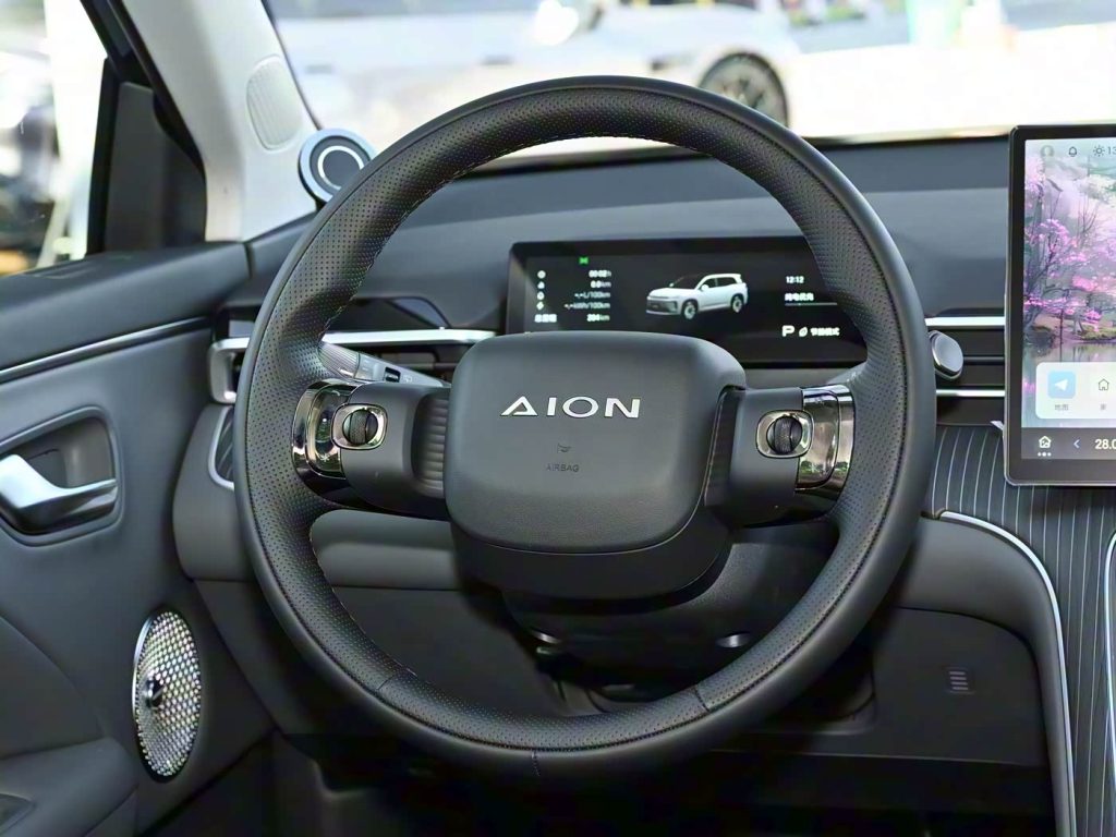Aion i60 الجديدة من جي ايه سي: SUV هجينة بمدى كهربائي 210 كم وشحن فائق 3C تُطلق رسميًا. 5 شبكة السيارات الصينية – Aion i60 الجديدة من جي ايه سي: SUV هجينة بمدى كهربائي 210 كم وشحن فائق 3C تُطلق رسميًا.