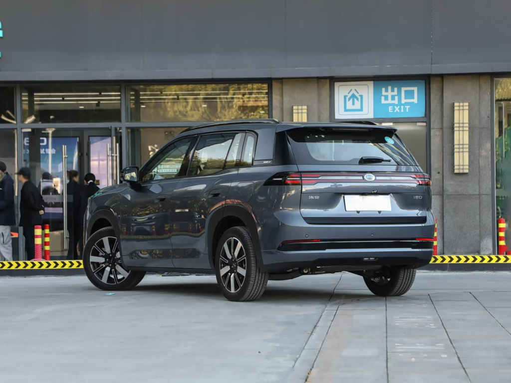 Aion i60 الجديدة من جي ايه سي: SUV هجينة بمدى كهربائي 210 كم وشحن فائق 3C تُطلق رسميًا. 3 شبكة السيارات الصينية – Aion i60 الجديدة من جي ايه سي: SUV هجينة بمدى كهربائي 210 كم وشحن فائق 3C تُطلق رسميًا.