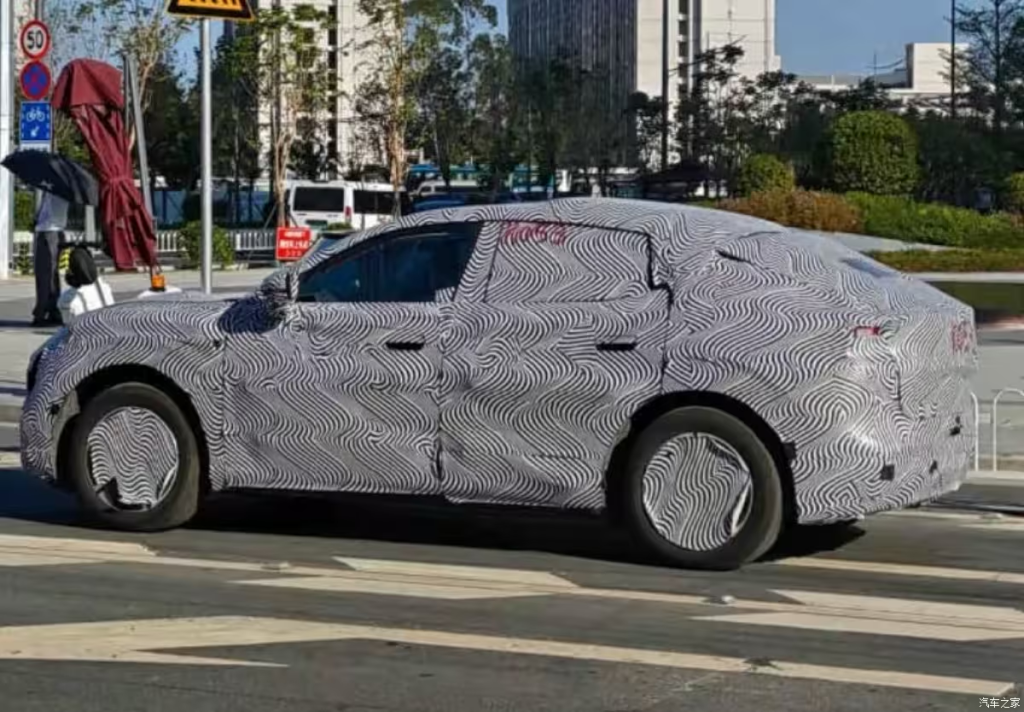 تسريبات تكشف ملامح Xpeng MONA SUV الجديدة: كوبيه كهربائية مدمجة بمدى يصل إلى 600 كم قادمة في 2026 5 شبكة السيارات الصينية – تسريبات تكشف ملامح Xpeng MONA SUV الجديدة: كوبيه كهربائية مدمجة بمدى يصل إلى 600 كم قادمة في 2026