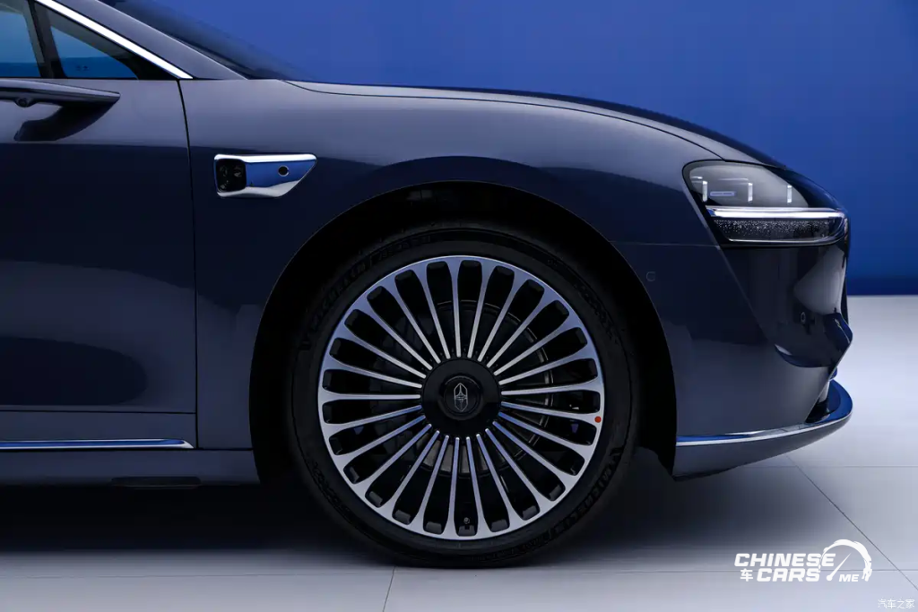 هواوي ستيلاتو S9 المحدثة: فخامة المستقبل تجمع بين الطاقة الكهربائية والمدى الممتد REEV 4 شبكة السيارات الصينية – هواوي ستيلاتو S9 المحدثة: فخامة المستقبل تجمع بين الطاقة الكهربائية والمدى الممتد REEV