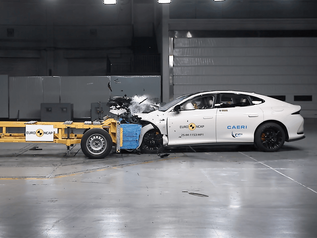 IM 5 تحصد تقييم 5 نجوم في اختبارات ANCAP لعام 2025 5 شبكة السيارات الصينية – IM 5 تحصد تقييم 5 نجوم في اختبارات ANCAP لعام 2025