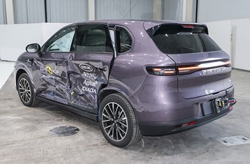 شبكة السيارات الصينية – Leapmotor B10 تحصد 5 نجوم في اختبارات Euro NCAP لعام 2025