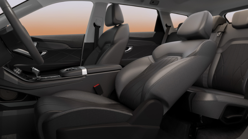 ساويست S07 تخطف الأنظار في معرض الرياض بخيارات محركات متعددة 9