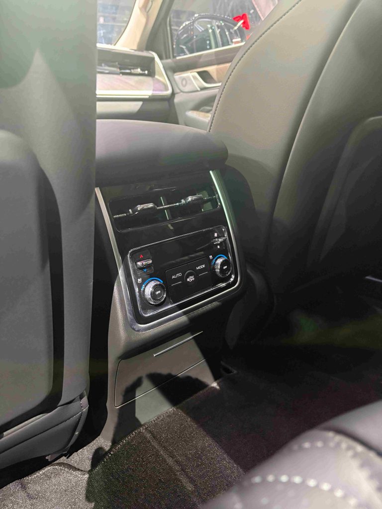 تانك 500 بلاك إيديشن 2026 تصل معرض الرياض من خلال شركة توزيع وتسويق السيارات المحدودة 13