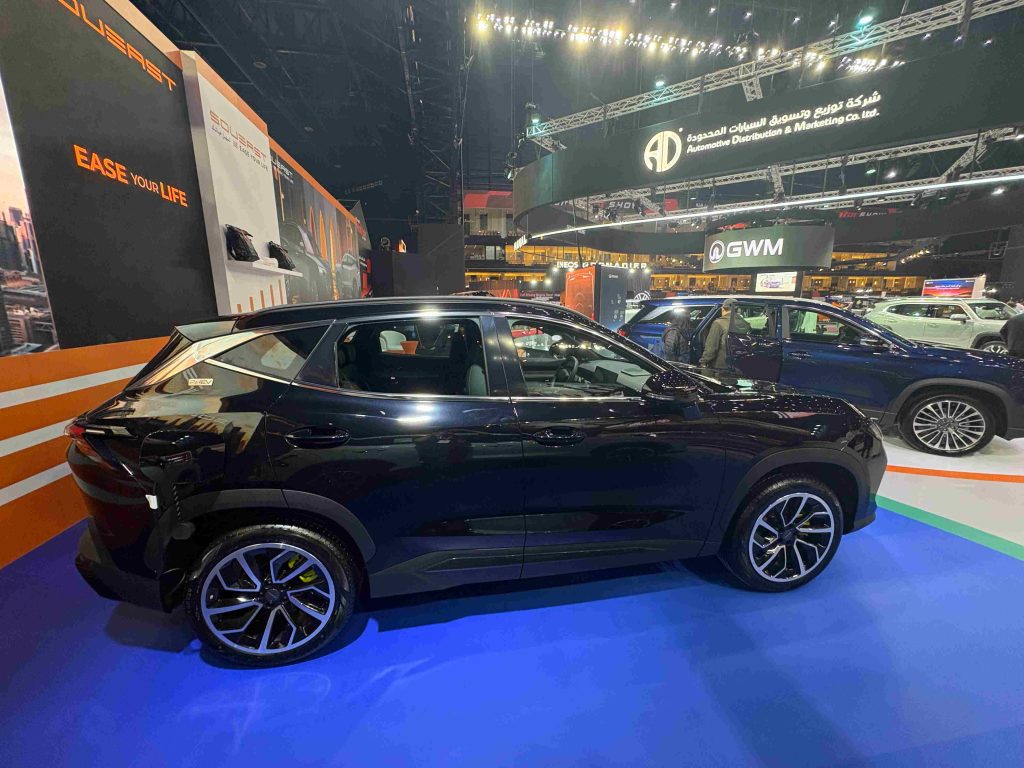 ساويست S06 تظهر في معرض الرياض للسيارات عبر وكيلها شركة سير الشرق 9
