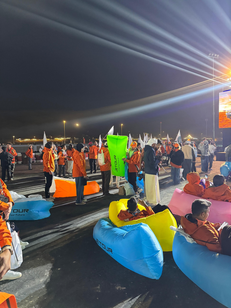 شبكة السيارات الصينية &ndash; جيتور تشعل رمال ليوا الذهبية: مهرجان عالمي للعملاء والمعجبين والميديا - وتجسيد عملي لاستراتيجية Travel+ في أهم فعالية صحراوية لعام 2025