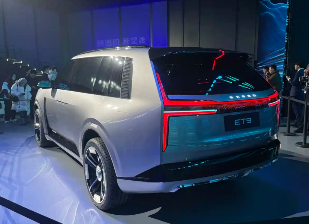 شبكة السيارات الصينية &ndash; إكسيد ستيرا تكشف عن هويتها الجديدة وتعرض ES8 وET8 وET9 وES7 GT ضمن استراتيجية دخول عصر 3.0 الفخامة التقنية