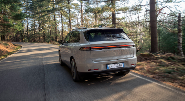 ليب موتور تحطم أرقامها القياسية: 70,327 سيارة في نوفمبر وترسخ طريقها نحو مليون سيارة في 2026 9 شبكة السيارات الصينية – ليب موتور تحطم أرقامها القياسية: 70,327 سيارة في نوفمبر وترسخ طريقها نحو مليون سيارة في 2026