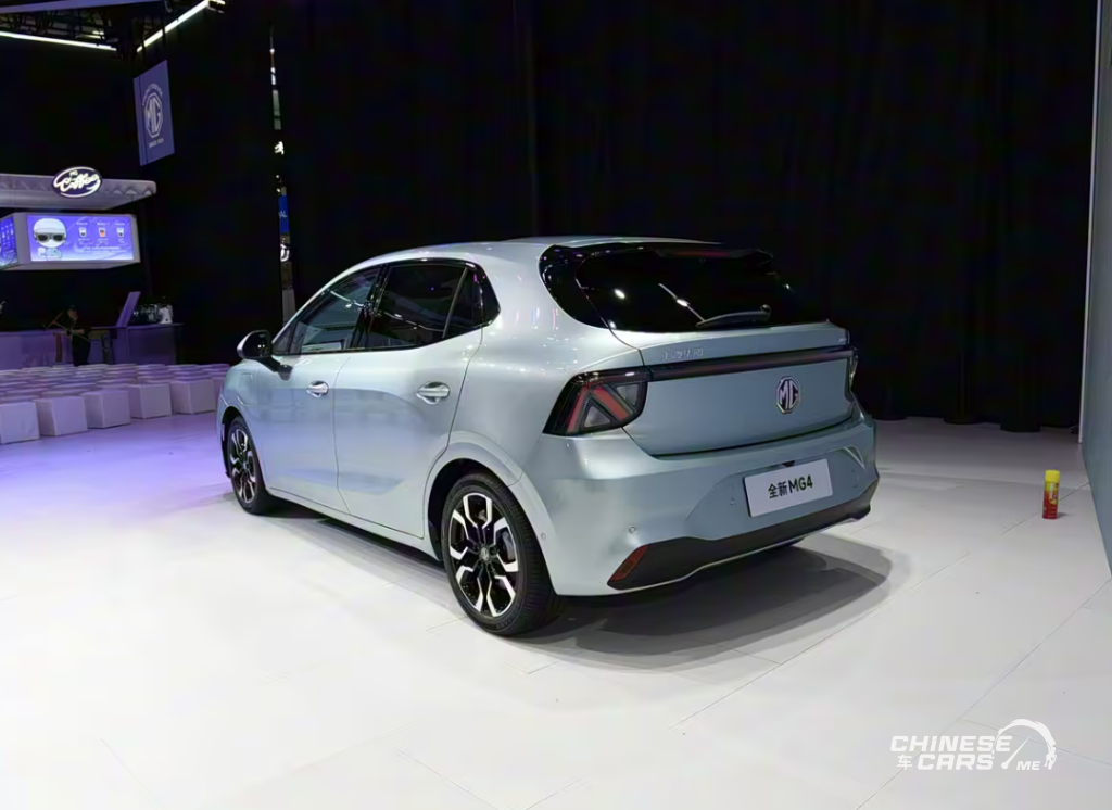 شبكة السيارات الصينية &ndash; إم جي تطلق رسميًا النسخة بالبطارية شبه الصلبة من MG4… سيارة كهربائية آمنة بسعر 51,900 ريال سعودي في الصين