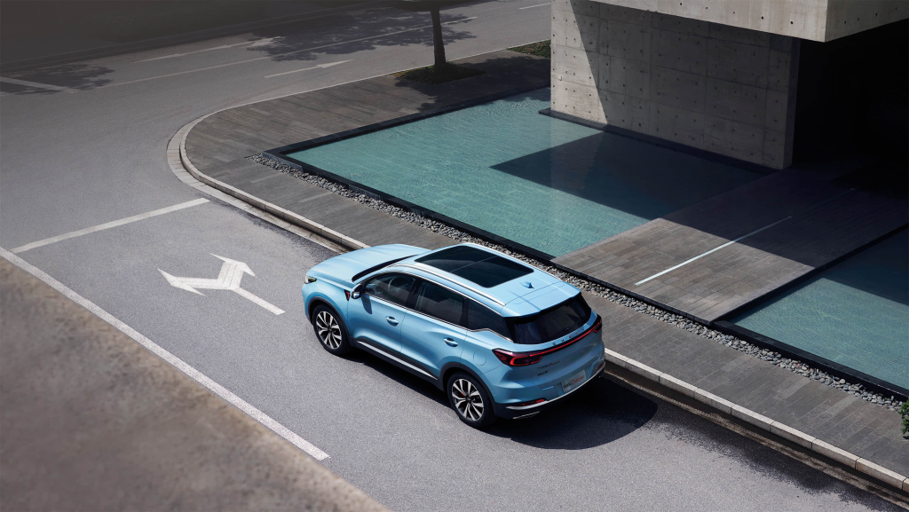 شبكة السيارات الصينية – شيري تواصل صعودها العالمي بقوة: نمو 11.1% في مبيعات 2025 وتوسّع غير مسبوق في السيارات الكهربائية والتصدير