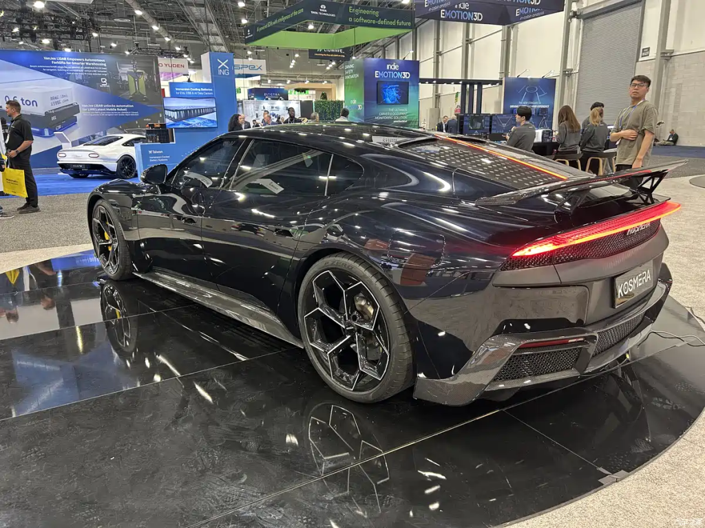 شبكة السيارات الصينية &ndash; كوزميرا تشعل معرض CES 2026: ظهور رسمي لأول سيارتيها الخارقتين بتقنيات مذهلة وتصميم جريء بعيد عن تقليد بوجاتي
