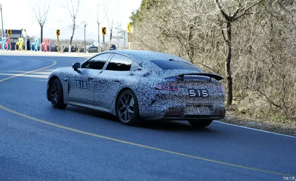 شبكة السيارات الصينية &ndash; شاومي تستعد لإنقلاب قوي في 2026: خطة لإطلاق 4 سيارات جديدة تشمل SU7 الجديدة ونسخة إدارية وSUV كبيرة بسبعة مقاعد بنظام REEV