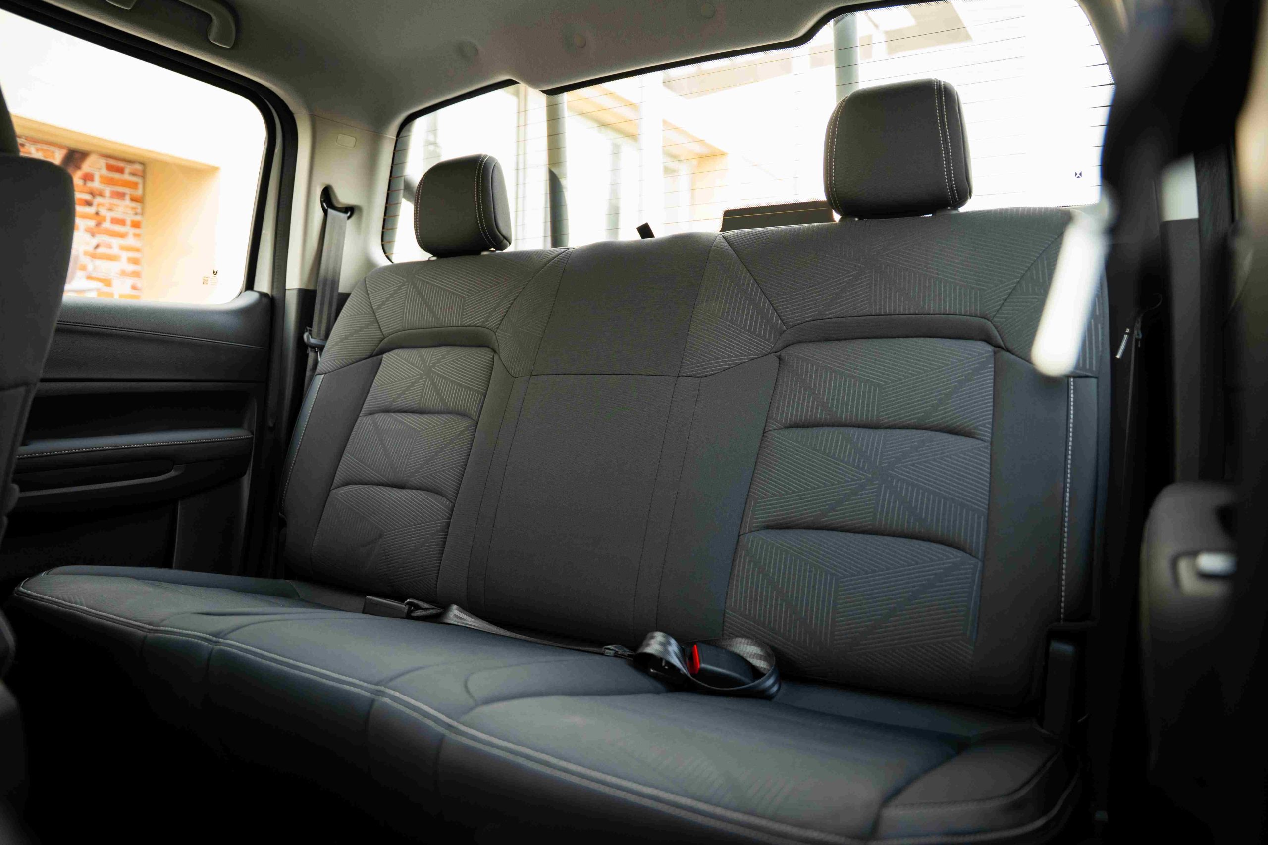 مراجعة JMC فيجاس 2026: تصميم عضلي وتقنيات عملية للطرق السعودية