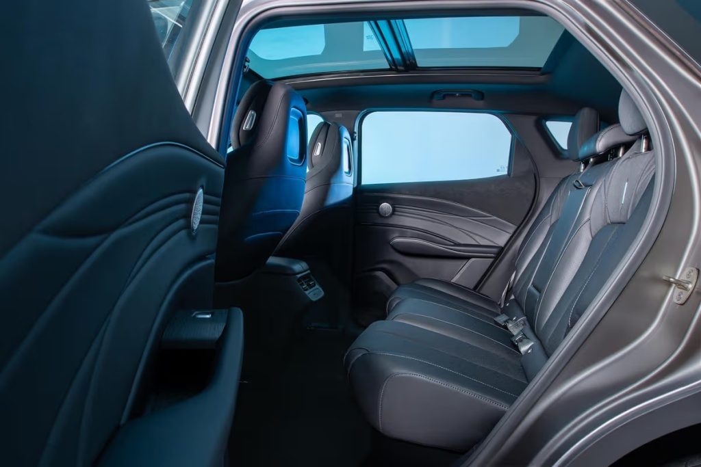 شبكة السيارات الصينية &ndash; فئات وأسعار أومودا C7 2026 الجديدة كليًا بالسعودية