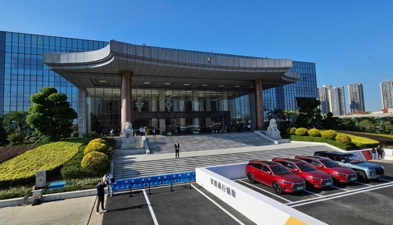 بي واي دي ترفع دعوى قضائية ضد الحكومة الأمريكية: تحدٍ قانوني تاريخي لقرارات الرسوم الجمركية