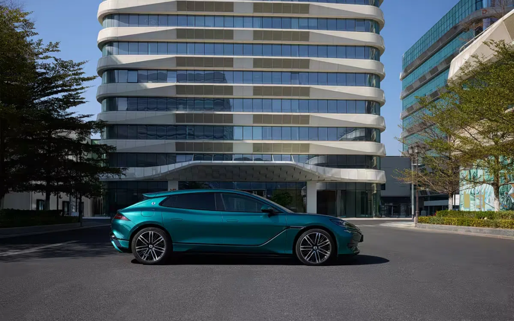 دينزا Z9 وZ9 GT ترفعان سقف السيارات الكهربائية في الصين: مدى يتجاوز 1000 كم وقوة تصل إلى 1140 حصانًا 2 شبكة السيارات الصينية – دينزا Z9 وZ9 GT ترفعان سقف السيارات الكهربائية في الصين: مدى يتجاوز 1000 كم وقوة تصل إلى 1140 حصانًا