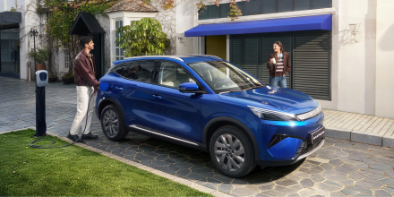 BYD Atto 3 Evo تنطلق عالميًا: نظام 800 فولت، دفع رباعي، وتسارع رياضي يعيد تعريف فئة الكروس أوفر الكهربائية