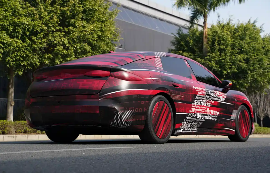 ليوبارد تدخل عالم السيدان بقوة: تشارك تقنيات دينزا Z وتعيد تعريف الأداء الكهربائي 4 شبكة السيارات الصينية – ليوبارد تدخل عالم السيدان بقوة: تشارك تقنيات دينزا Z وتعيد تعريف الأداء الكهربائي