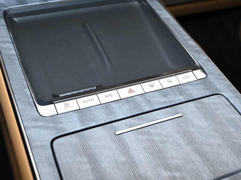 شبكة السيارات الصينية &ndash; شيري تقلب الطاولة: إكسيد EX7 الجديدة تنطلق بتقنيات فرامل ثورية وبطارية Rhino وخيار كهربائي وREEV يهدد كبار المنافسين