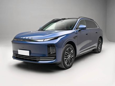 شيري تقلب الطاولة: إكسيد EX7 الجديدة تنطلق بتقنيات فرامل ثورية وبطارية Rhino وخيار كهربائي وREEV يهدد كبار المنافسين