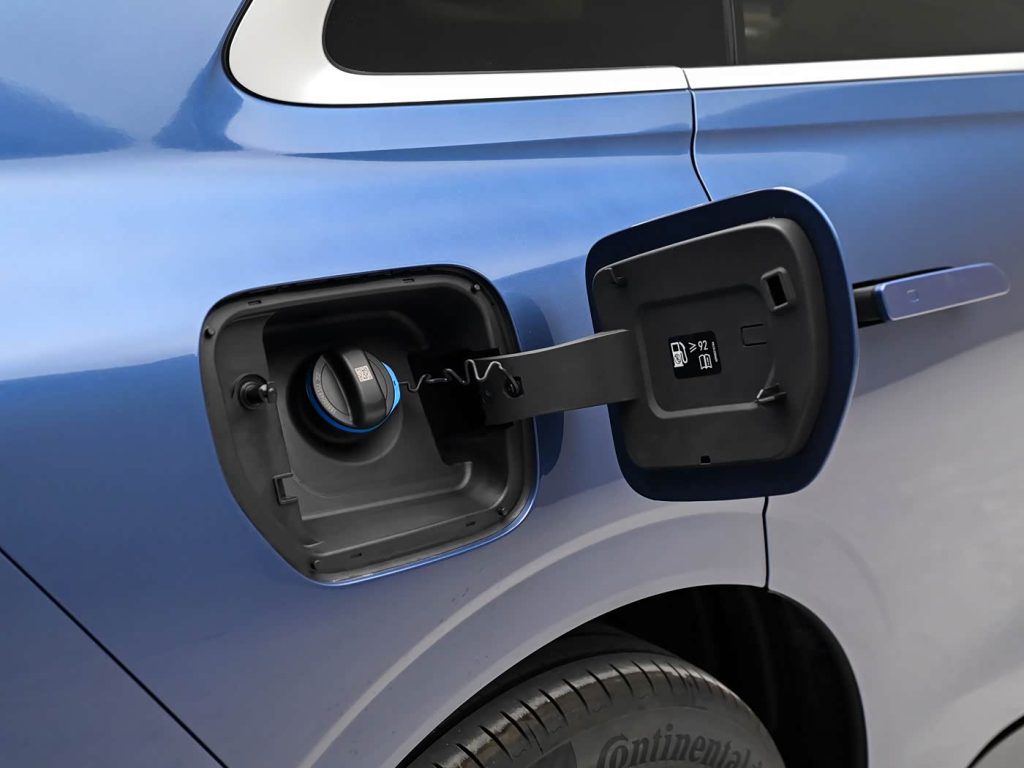 شبكة السيارات الصينية &ndash; شيري تقلب الطاولة: إكسيد EX7 الجديدة تنطلق بتقنيات فرامل ثورية وبطارية Rhino وخيار كهربائي وREEV يهدد كبار المنافسين