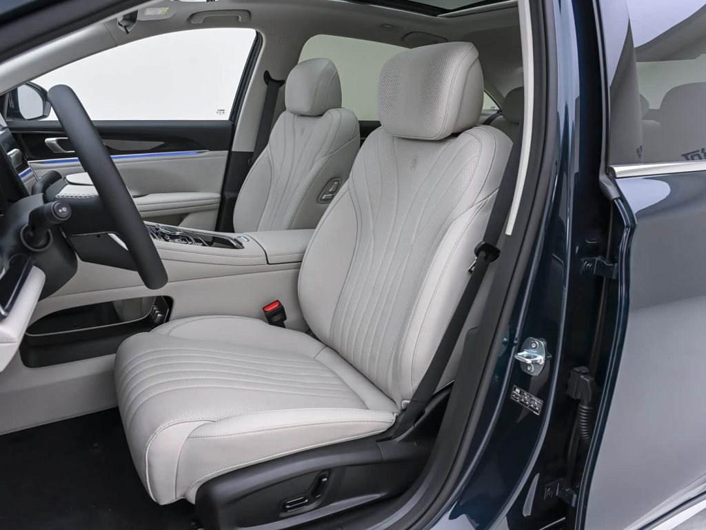 شبكة السيارات الصينية &ndash; جيلي جالاكسي ستار 7 2026: سيدان هجينة متطورة بتقنيات قيادة ذكية H3 وتسارع 5.4 ثانية واستهلاك اقتصادي مذهل