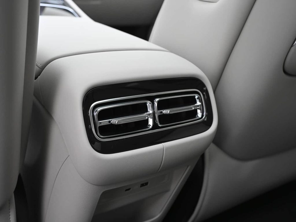 شبكة السيارات الصينية &ndash; جيلي جالاكسي ستار 7 2026: سيدان هجينة متطورة بتقنيات قيادة ذكية H3 وتسارع 5.4 ثانية واستهلاك اقتصادي مذهل